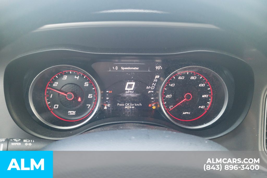 Used 2022 Red Dodge SXT image 12