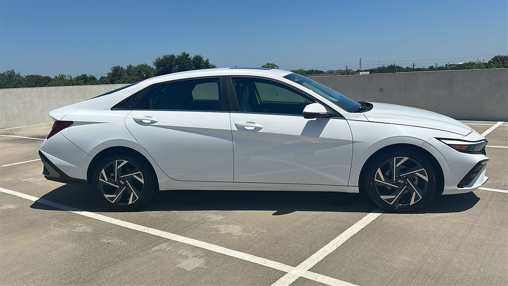 2025 Hyundai Elantra Limited White at Baytown Hyundai
