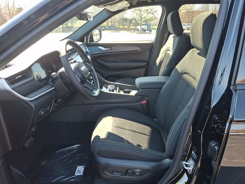 New 2026 Jeep Grand Cherokee SUV