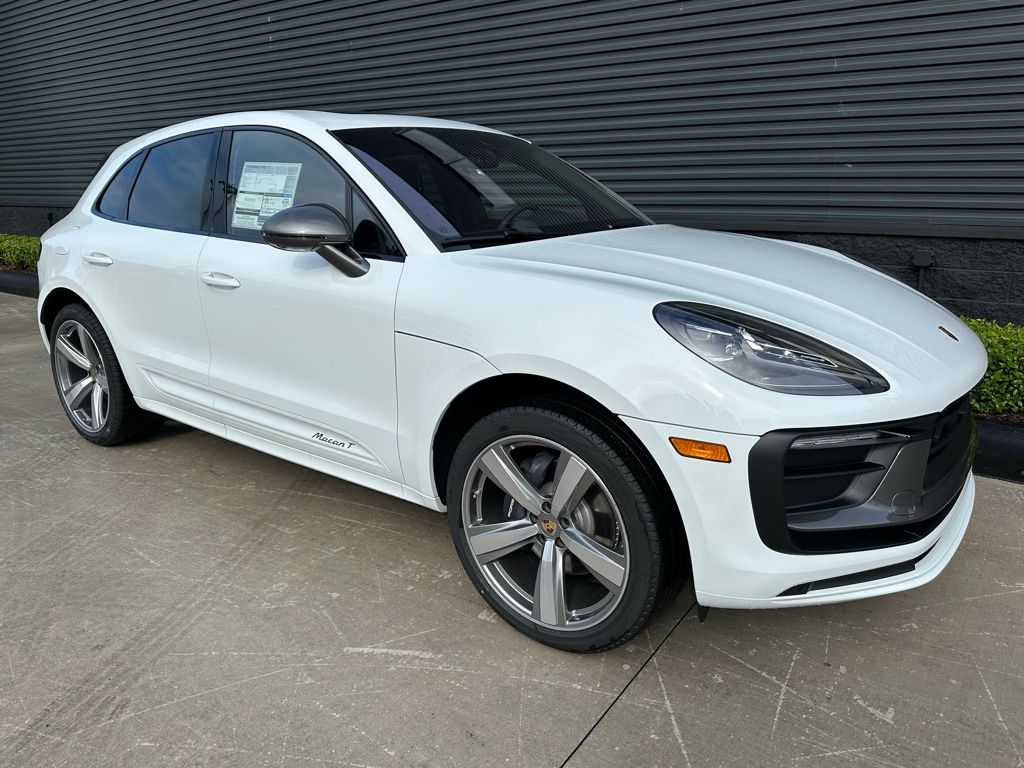 Thumbnail: 2026 Porsche Macan - 11