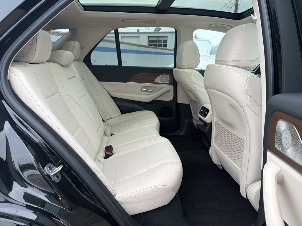 Thumbnail: 2024 Mercedes-Benz GLE - 24