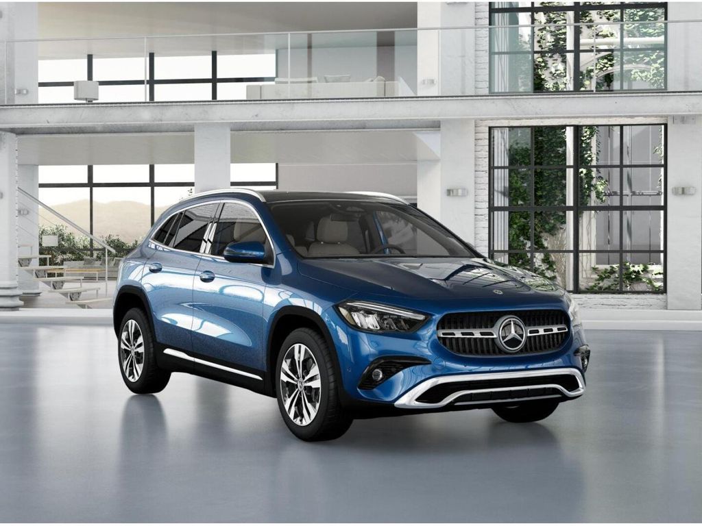 2025 Mercedes-Benz GLA 250 4MATIC 10