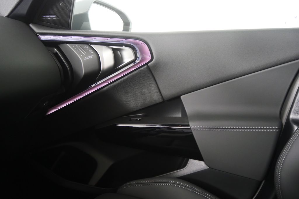 Thumbnail: 2026 BMW X3 - 25