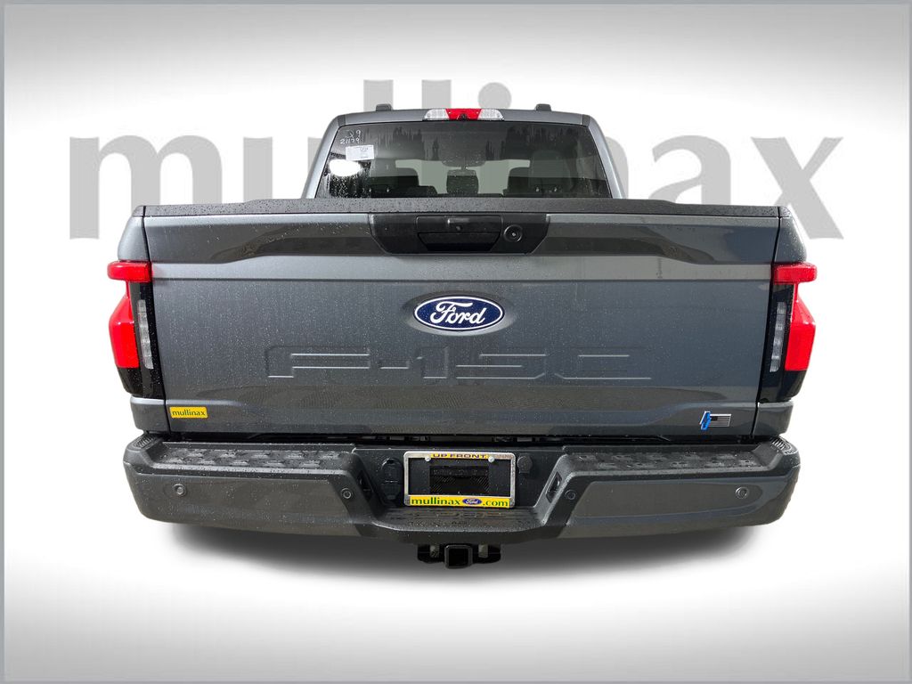 2025 Ford F-150 Lightning photo 6