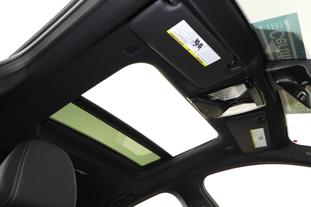 Thumbnail: 2023 BMW i4 - 18