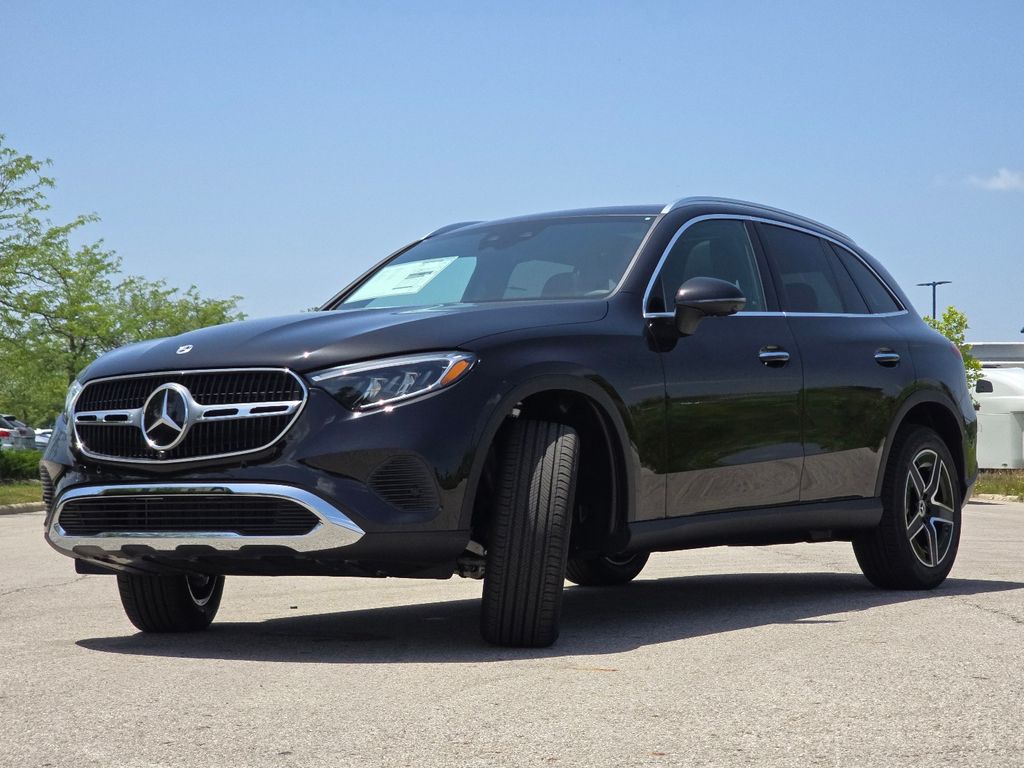 New 2026 Black Mercedes-Benz GLC 300 image 13