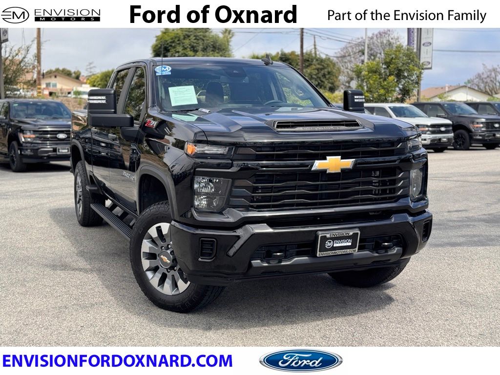 Black 2024 Chevrolet Silverado 2500HD Custom Crew Cab 4WD Pickup Truck Four-Wheel Drive Automatic