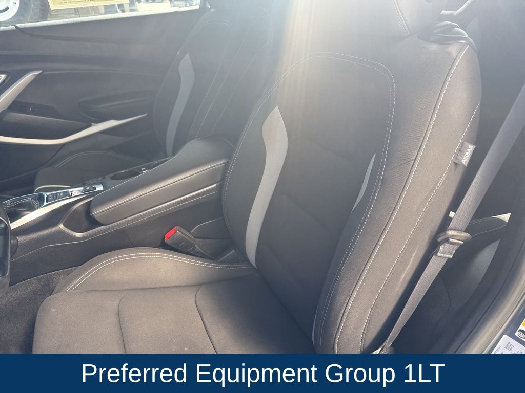 2020 Chevrolet Camaro RWD Coupe 1LT