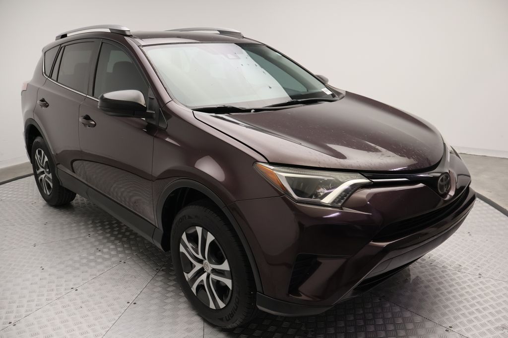 Thumbnail: 2018 Toyota RAV4 - 6