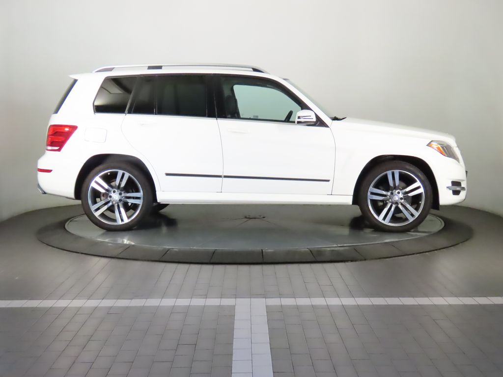 Thumbnail: 2015 Mercedes-Benz GLK - 8