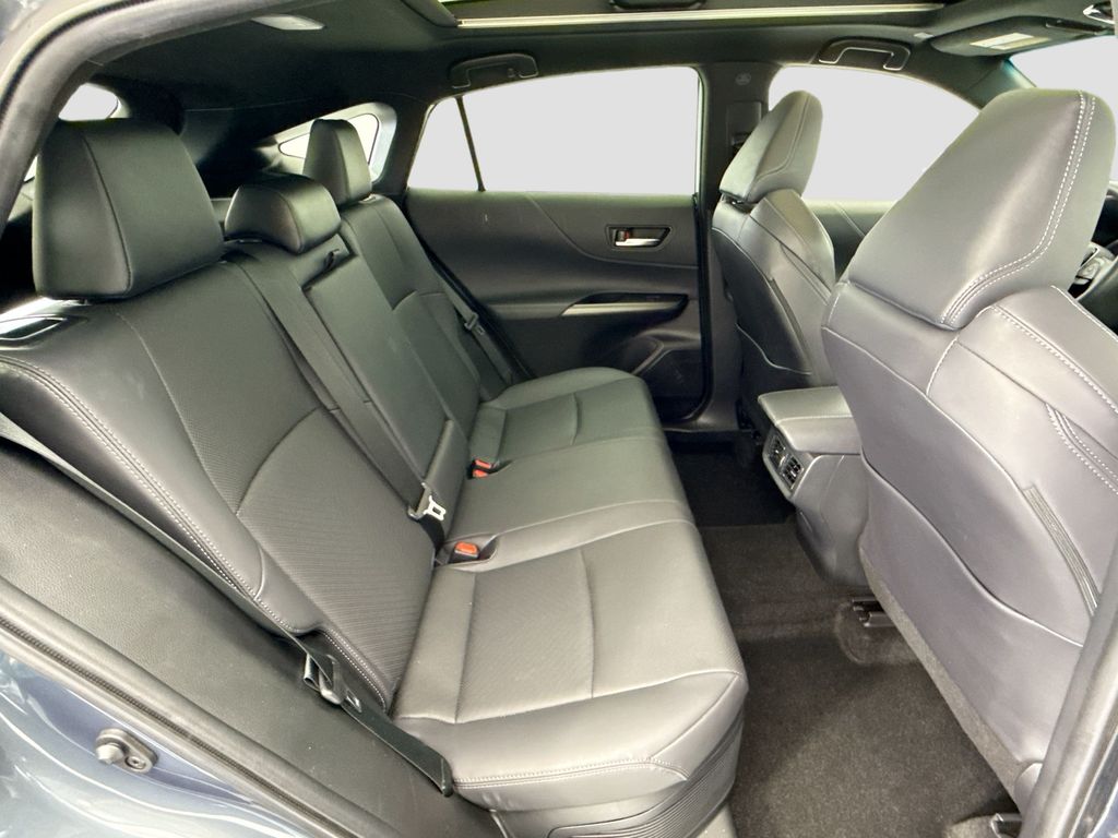 Thumbnail: 2023 Toyota Venza - 22