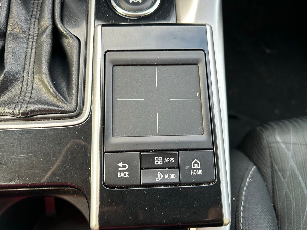 Thumbnail: 2019 Mitsubishi Eclipse Cross - 27