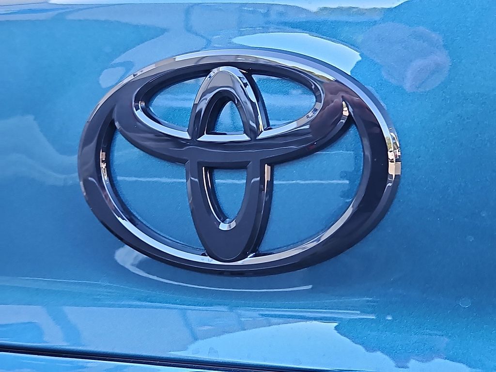 Thumbnail: 2026 Toyota Camry - 21
