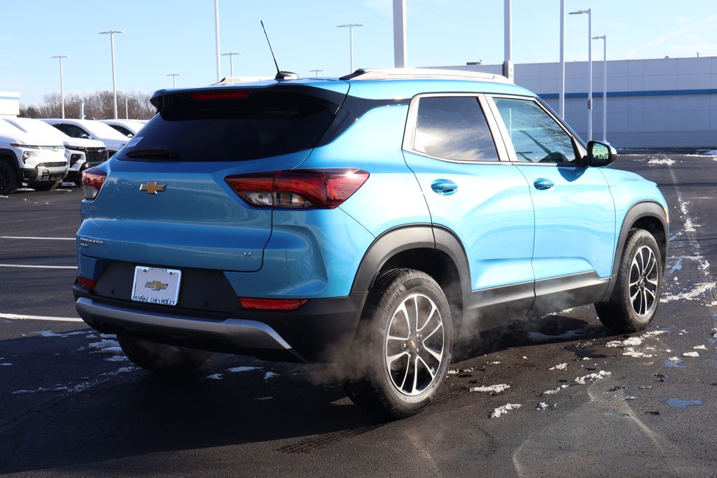 Thumbnail: 2026 Chevrolet TrailBlazer - 8