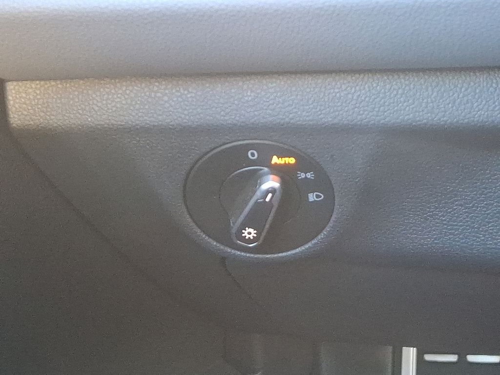 Thumbnail: 2025 Volkswagen Jetta - 23