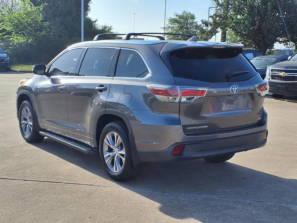 2014 Toyota Highlander XLE V6 Gray at Texan Dodge Chrysler Jeep Ram