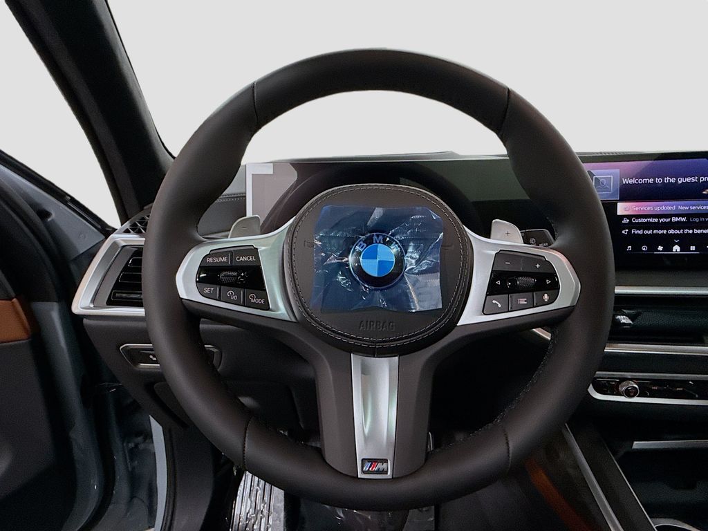 Thumbnail: 2026 BMW X7 - 6