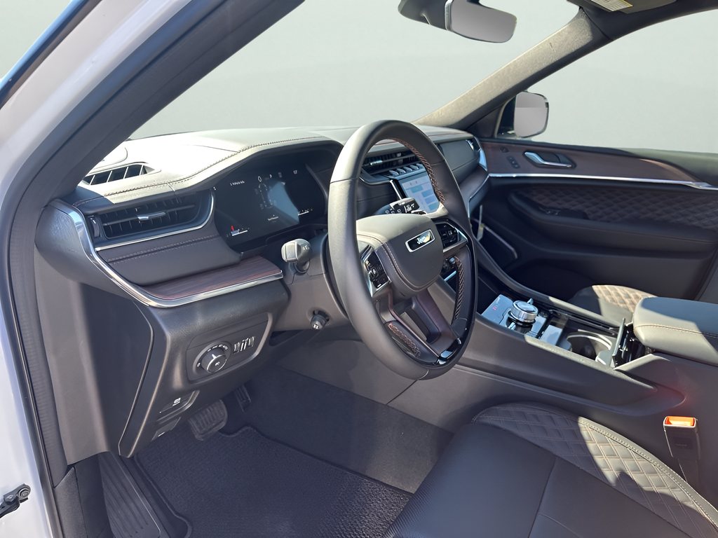 New Car 2025 Jeep Grand Cherokee L  Summit For Sale Under $70,000 In Austin, Texas