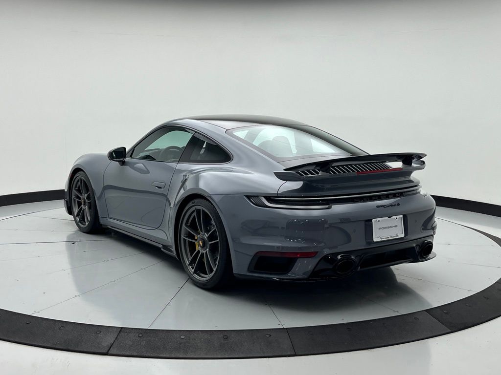 Thumbnail: 2024 Porsche 911 - 3