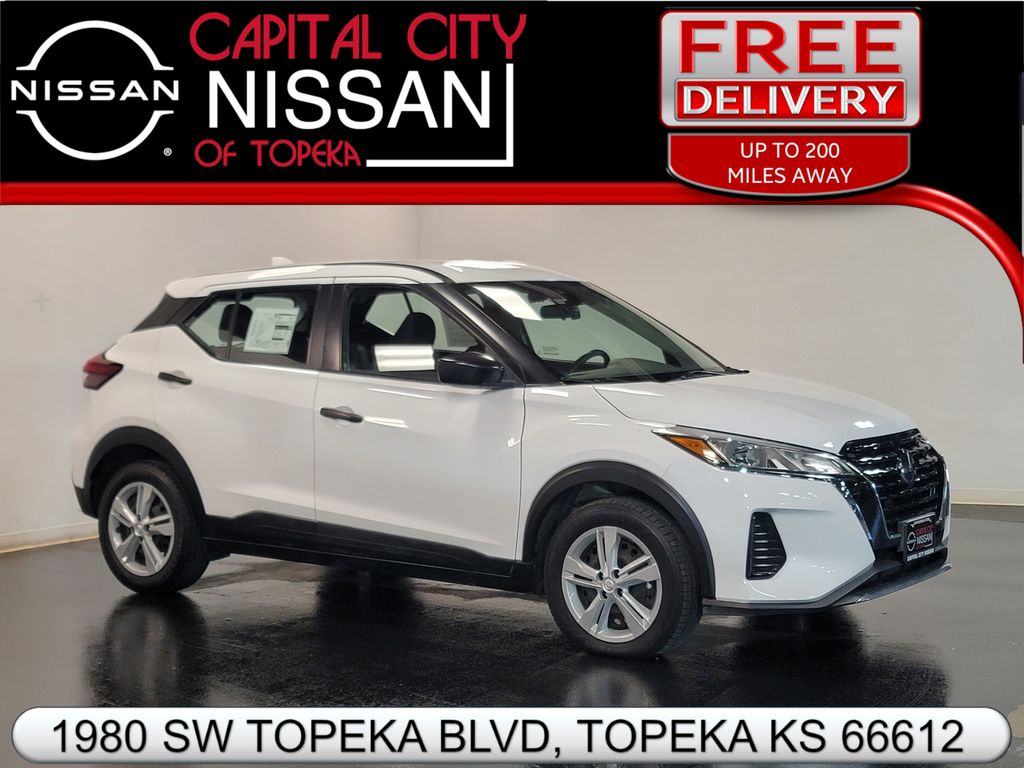 2021 Nissan Kicks S's photo