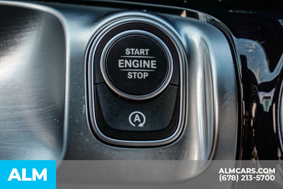 Used 2024 White Mercedes-Benz GLB 250 image 45