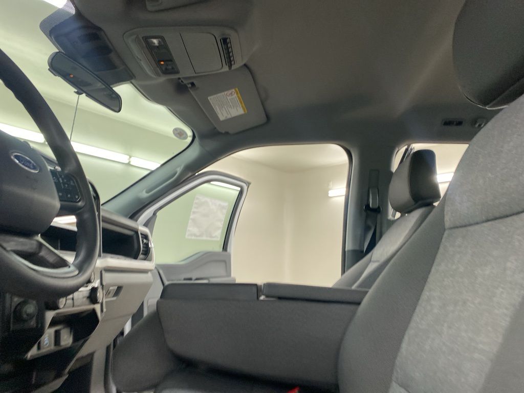 2025 Ford F-250SD XL photo