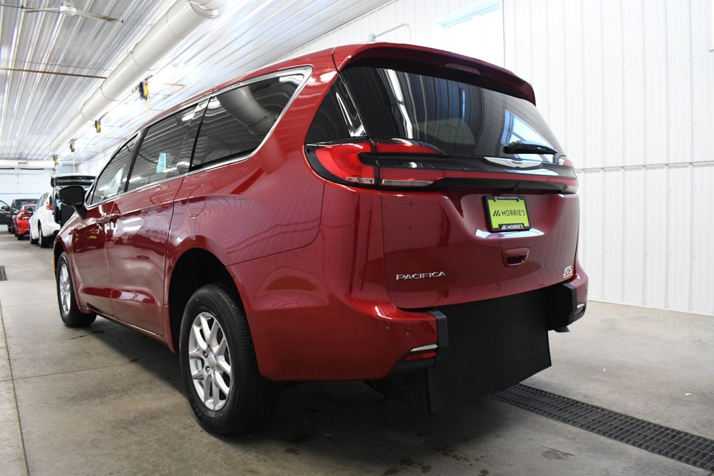 Used 2026 Red Chrysler Select image 6