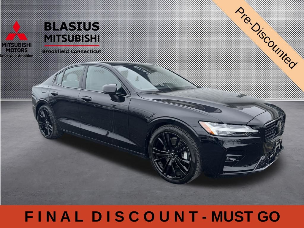Onyx Black Metallic 2024 Volvo S60 B5 Plus Black Edition AWD Sedan All-Wheel Drive Automatic