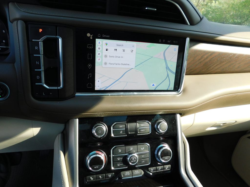 2022 GMC Yukon Denali 6