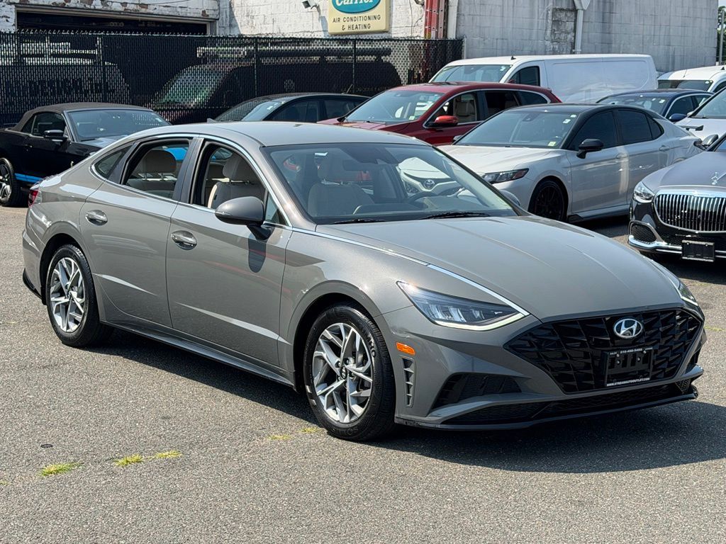 2023 Hyundai Sonata SEL's photo