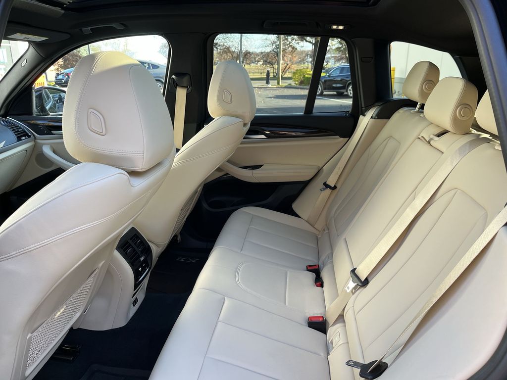 Thumbnail: 2021 BMW X3 - 23