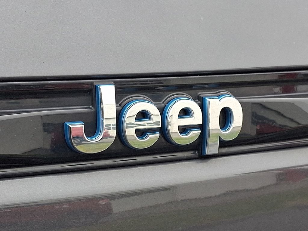 2022 Jeep Grand Cherokee 4xe Gray at South Hills CDJR