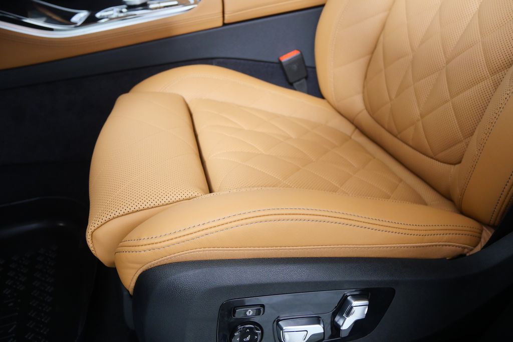 Thumbnail: 2026 BMW X5 - 9