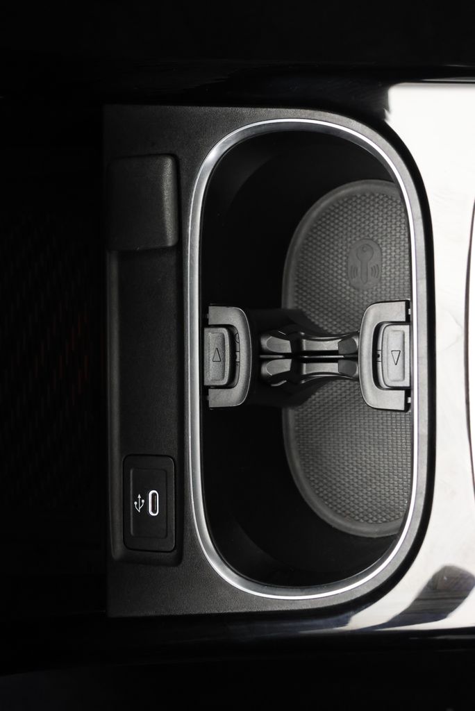 Thumbnail: 2025 Mercedes-Benz CLA - 29