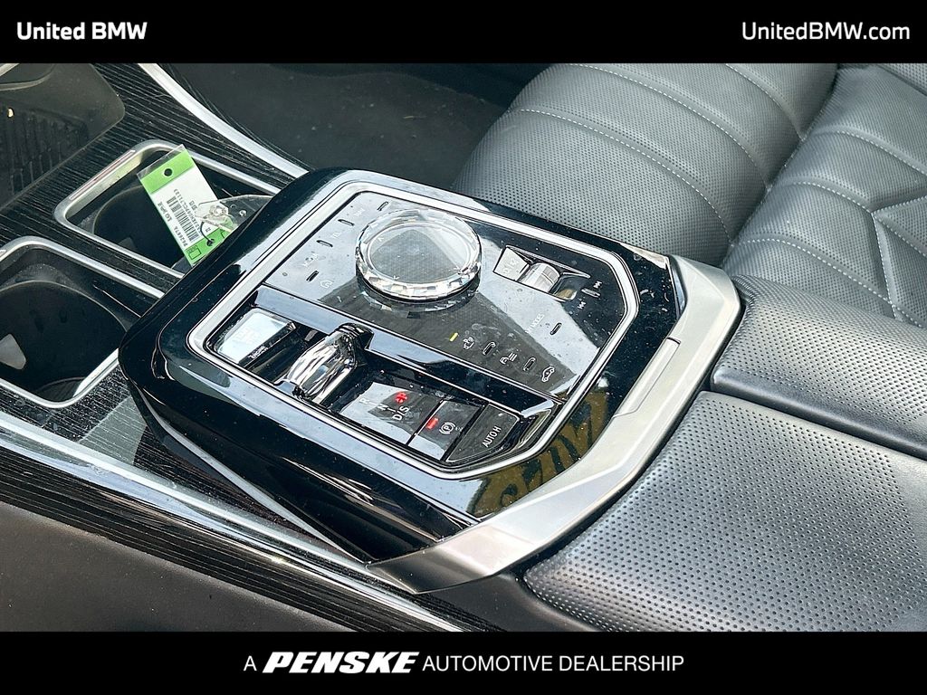 Thumbnail: 2023 BMW 7 Series - 16