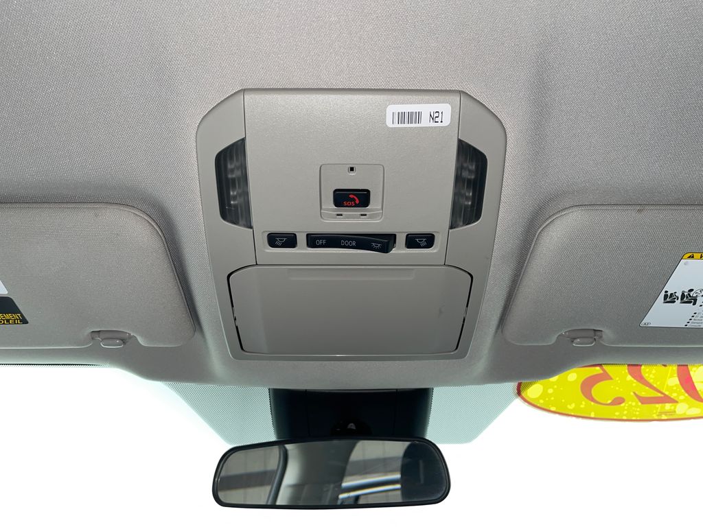 Thumbnail: 2025 Toyota Highlander - 31