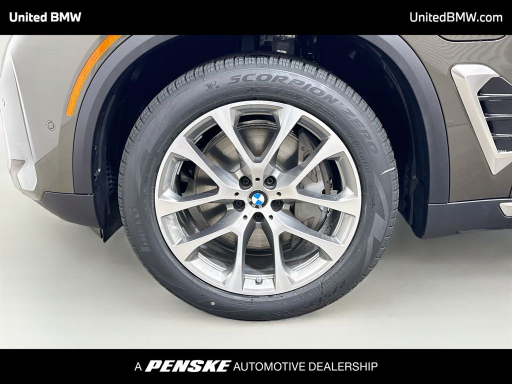 Thumbnail: 2026 BMW X5 - 2