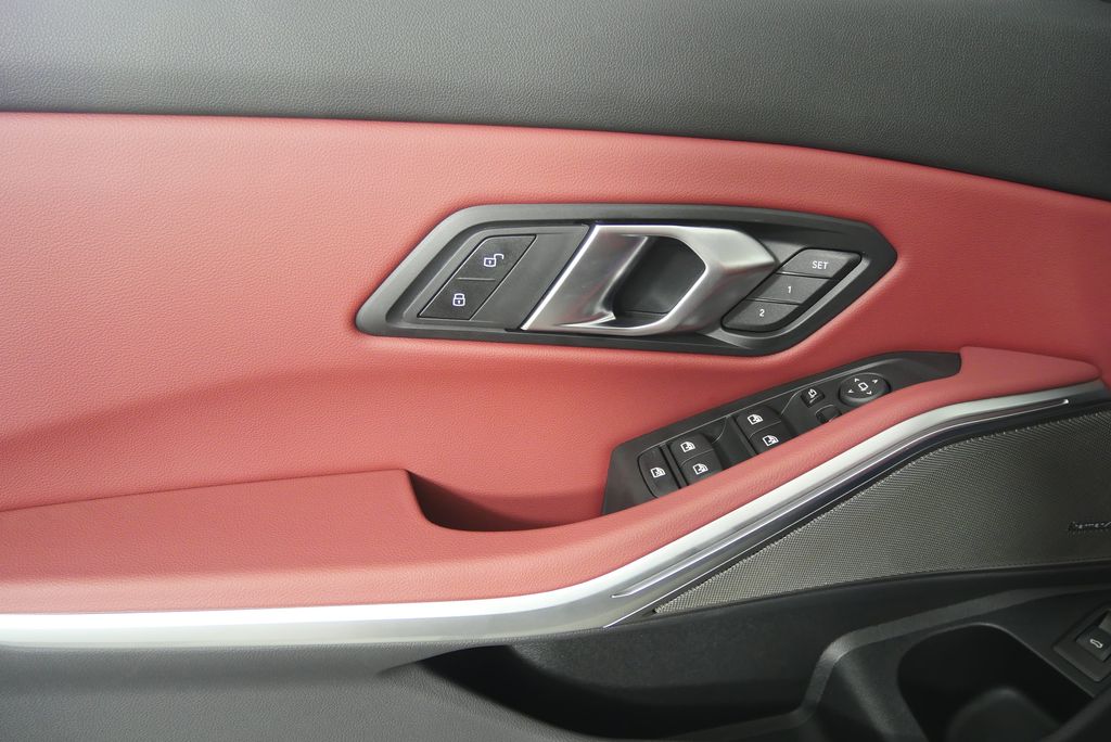 2025 BMW 3 Series 330i 8