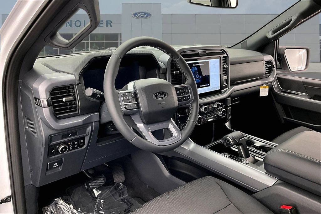 View vehicle photo 7
