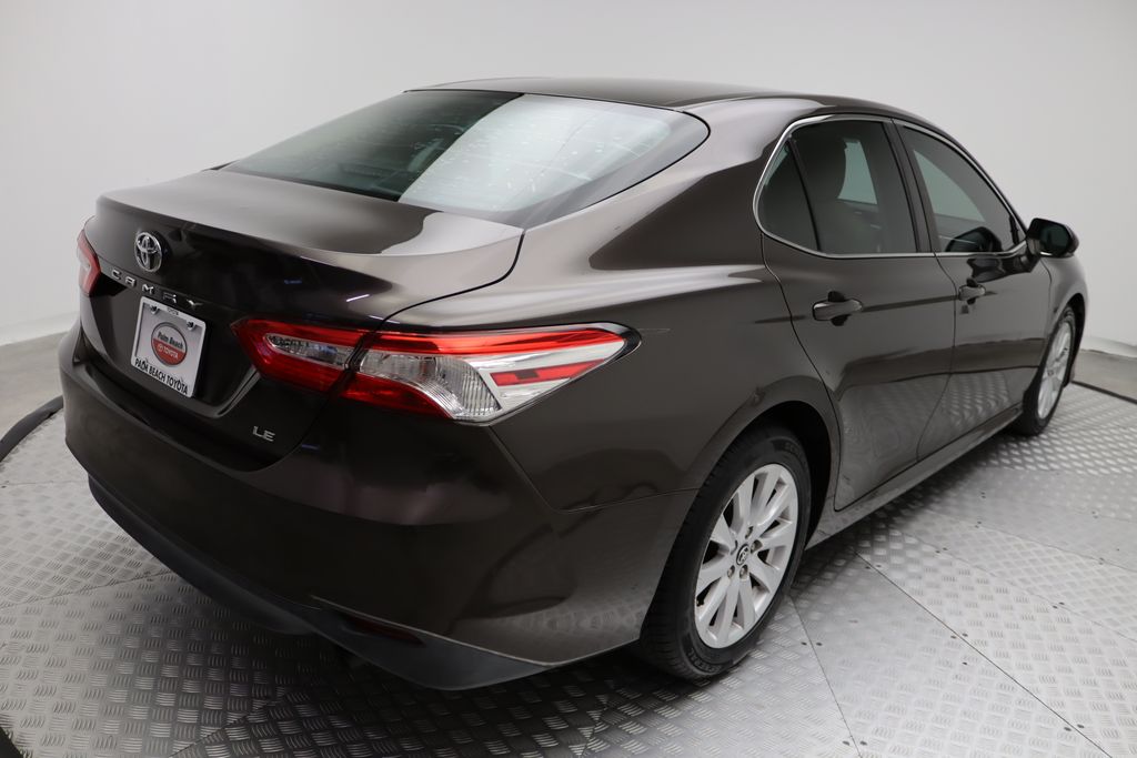 Thumbnail: 2018 Toyota Camry - 8