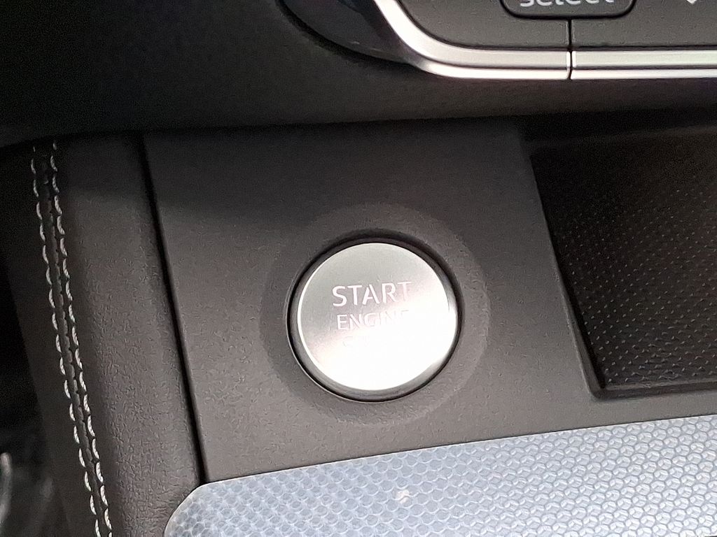 Thumbnail: 2025 Audi Q5 - 24