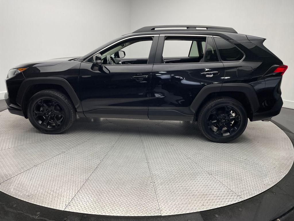 Thumbnail: 2020 Toyota RAV4 - 8