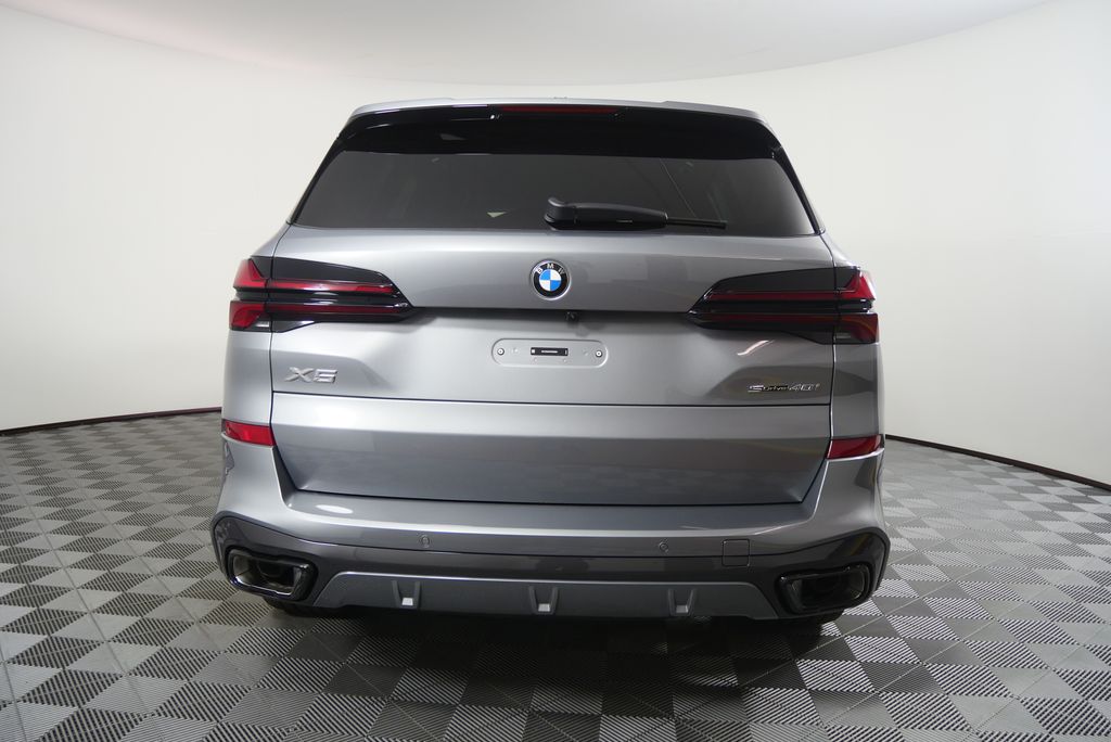 Thumbnail: 2026 BMW X5 - 4