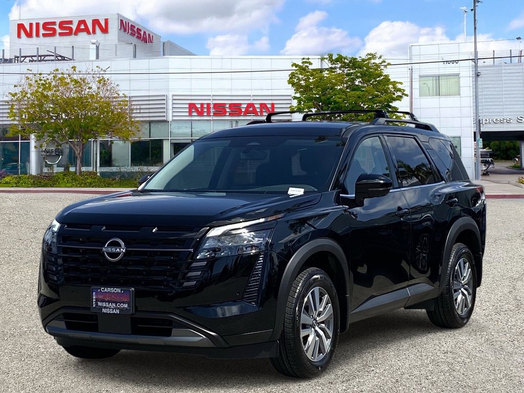 2026 Nissan Pathfinder SL