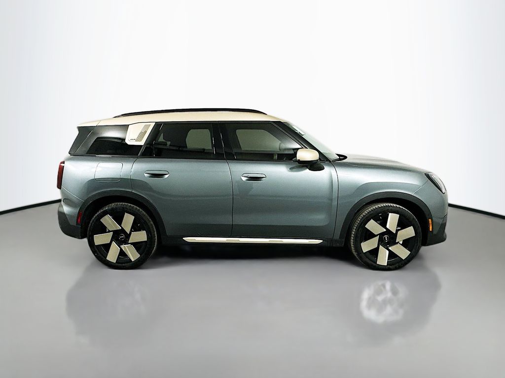 2025 MINI Cooper Countryman Signature 4