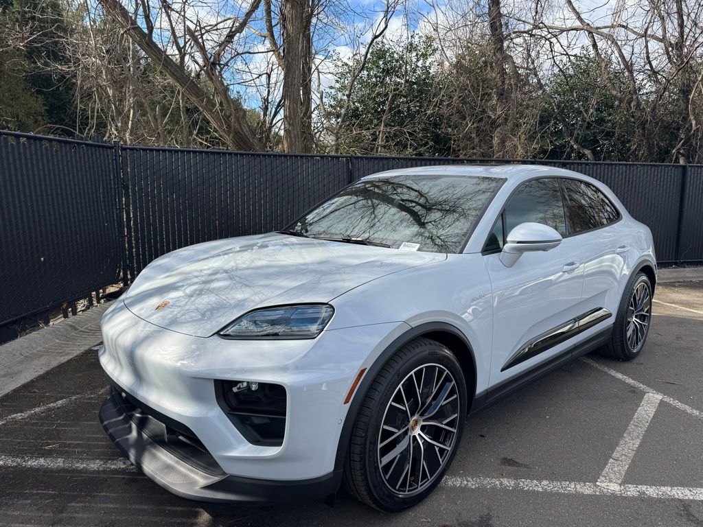 2025 Porsche Macan T -
                West Long Branch, NJ