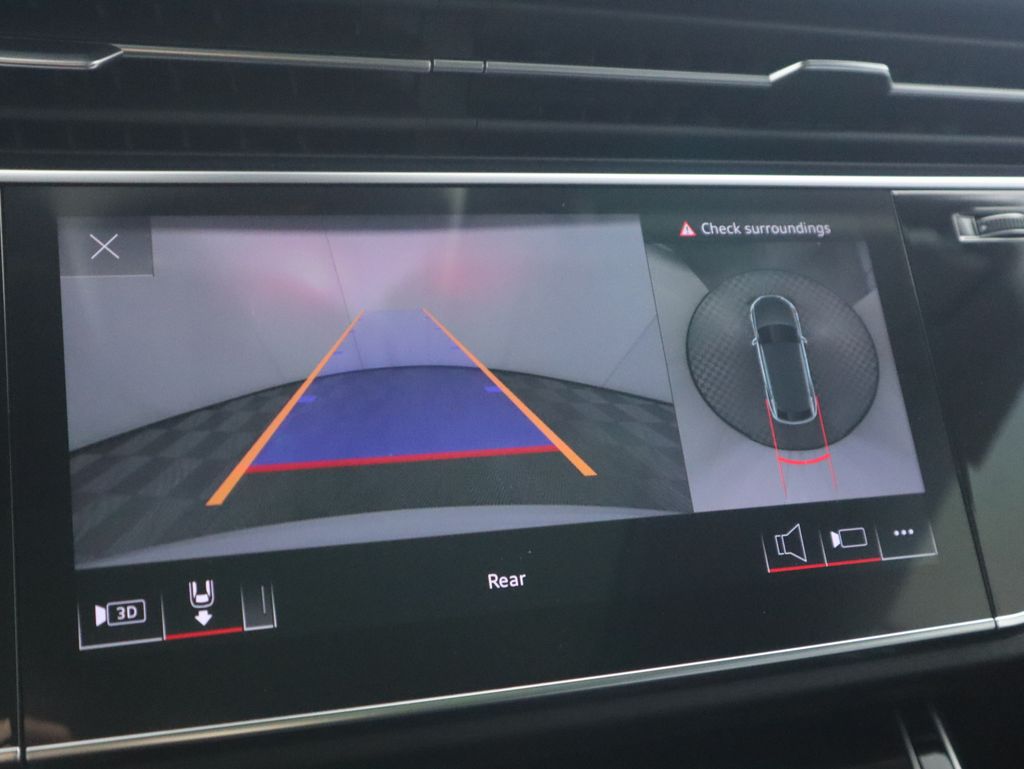 Thumbnail: 2022 Audi Q8 - 15