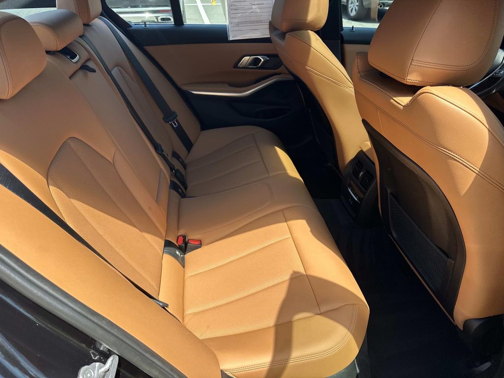Thumbnail: 2022 BMW 3 Series - 13
