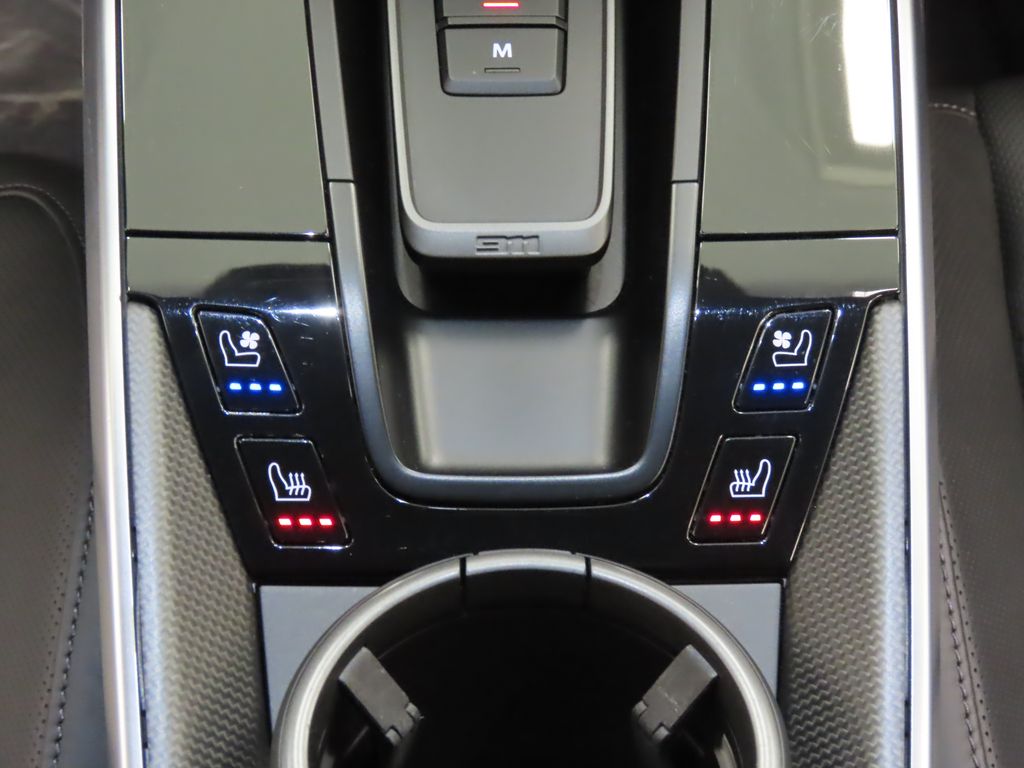 Thumbnail: 2020 Porsche 911 - 28