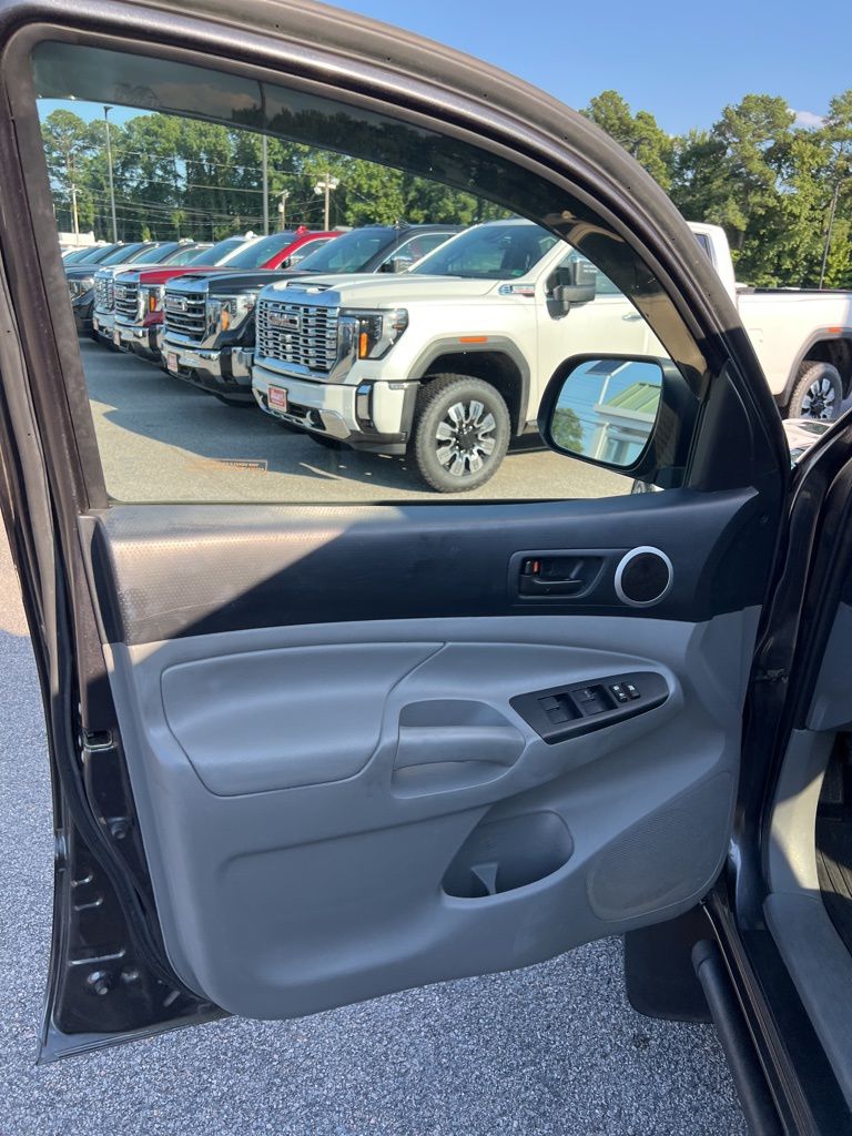 2014 Toyota Tacoma PreRunner photo 7
